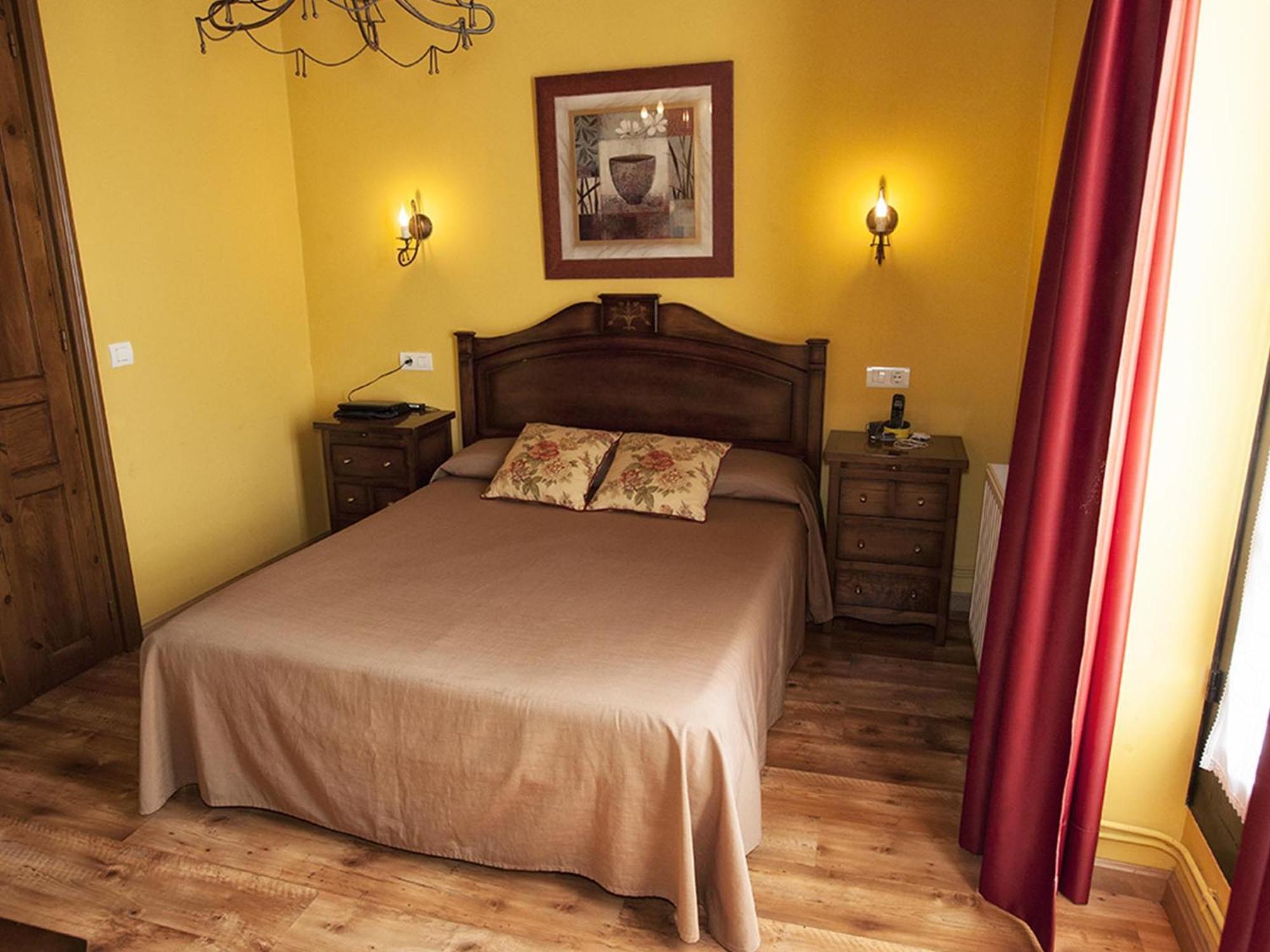 La Casona De Sobrepiedra Hotel Ruang foto