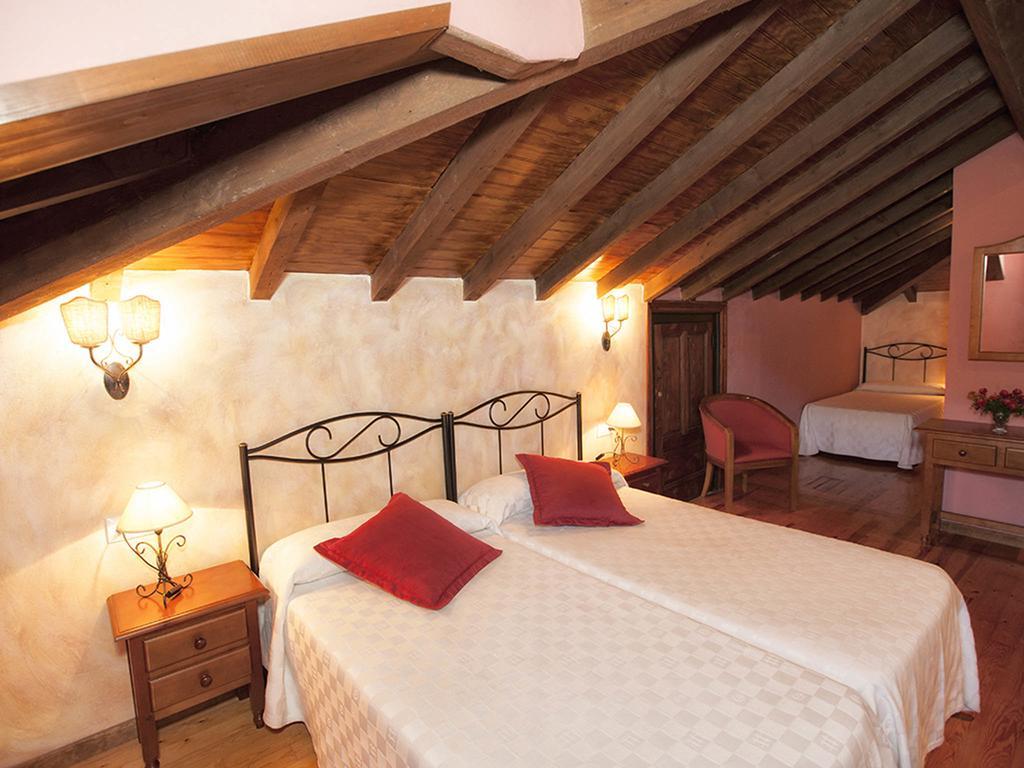 La Casona De Sobrepiedra Hotel Ruang foto